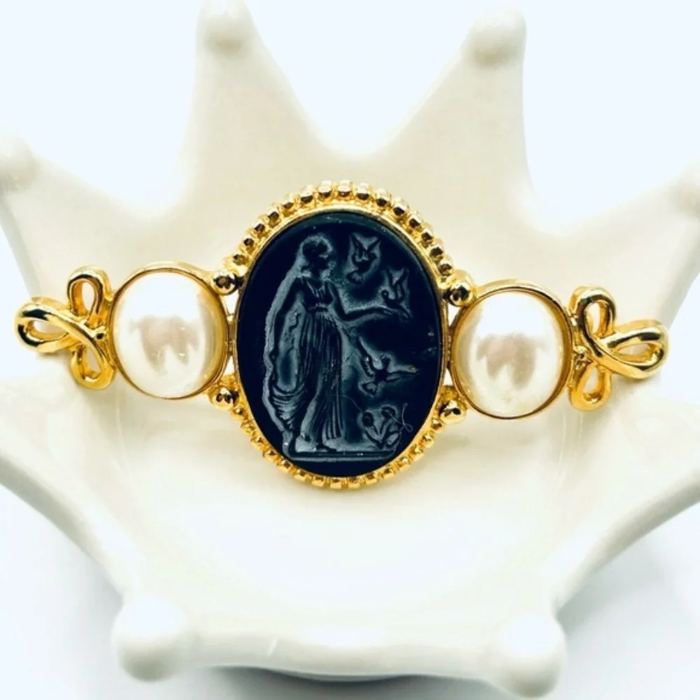 Vintage Gold and Black Mourning Cameo Brooch Greek Goddess Persephone